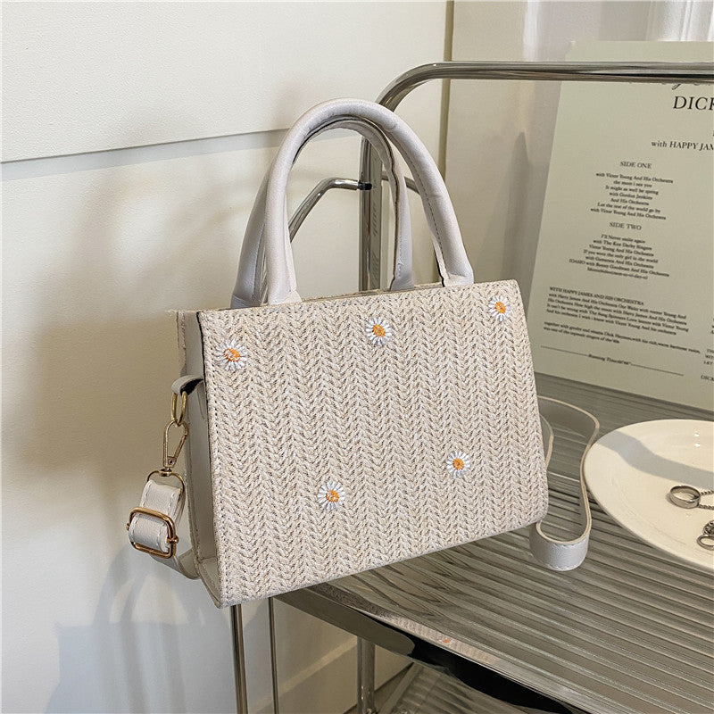 Textured Solid Color Handbag Ladies Bag New Spring And Summer Messenger Bag Western Style Single Shoulder Lace Small Square Bag