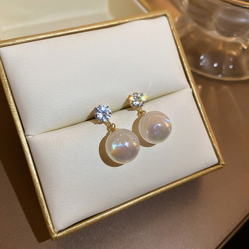 Retro Senior Sense Of Pearl Earrings New Korean Temperament Light Luxury Ear Buckle Design Sense Earrings