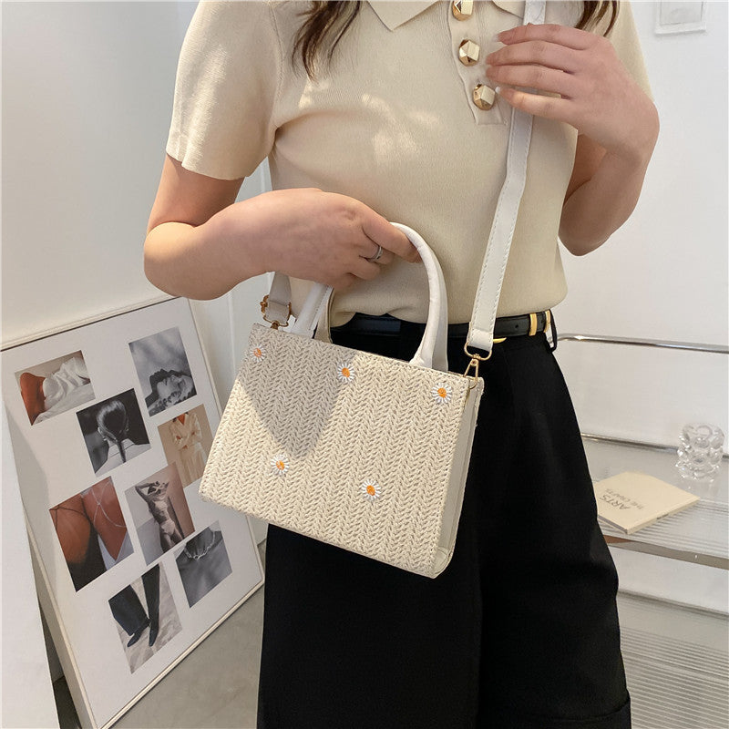 Textured Solid Color Handbag Ladies Bag New Spring And Summer Messenger Bag Western Style Single Shoulder Lace Small Square Bag