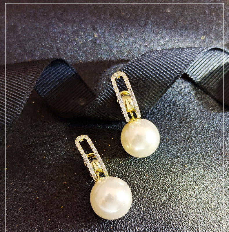 Retro Senior Sense Of Pearl Earrings New Korean Temperament Light Luxury Ear Buckle Design Sense Earrings