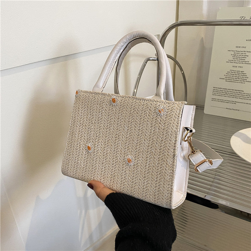 Textured Solid Color Handbag Ladies Bag New Spring And Summer Messenger Bag Western Style Single Shoulder Lace Small Square Bag