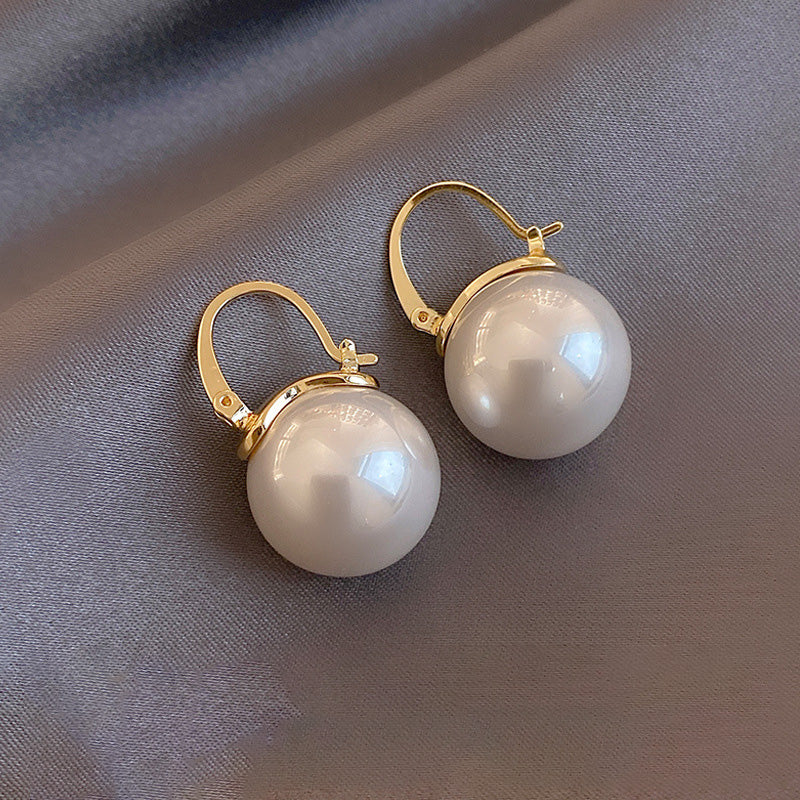 Retro Senior Sense Of Pearl Earrings New Korean Temperament Light Luxury Ear Buckle Design Sense Earrings