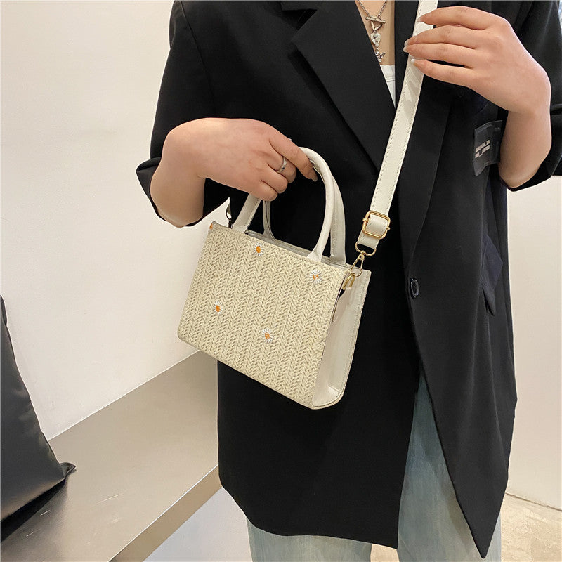 Textured Solid Color Handbag Ladies Bag New Spring And Summer Messenger Bag Western Style Single Shoulder Lace Small Square Bag