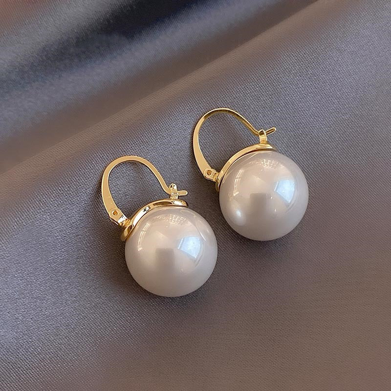 Retro Senior Sense Of Pearl Earrings New Korean Temperament Light Luxury Ear Buckle Design Sense Earrings